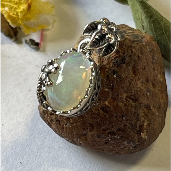 Natural Opal Pendant S925 Sterling Sliver Crystal Gemstone - Picture 2 of 8